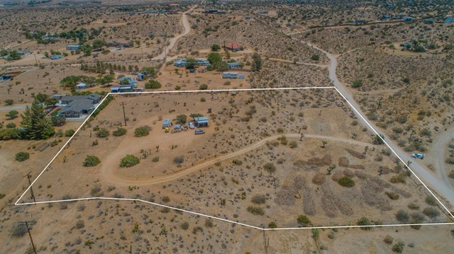 20171 Riverview Road, Apple Valley, CA 92308