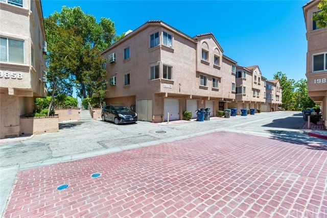 19863 Sandpiper Place #105, Newhall, CA 91321