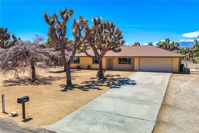 7930 Palm Avenue, Yucca Valley, CA 92284