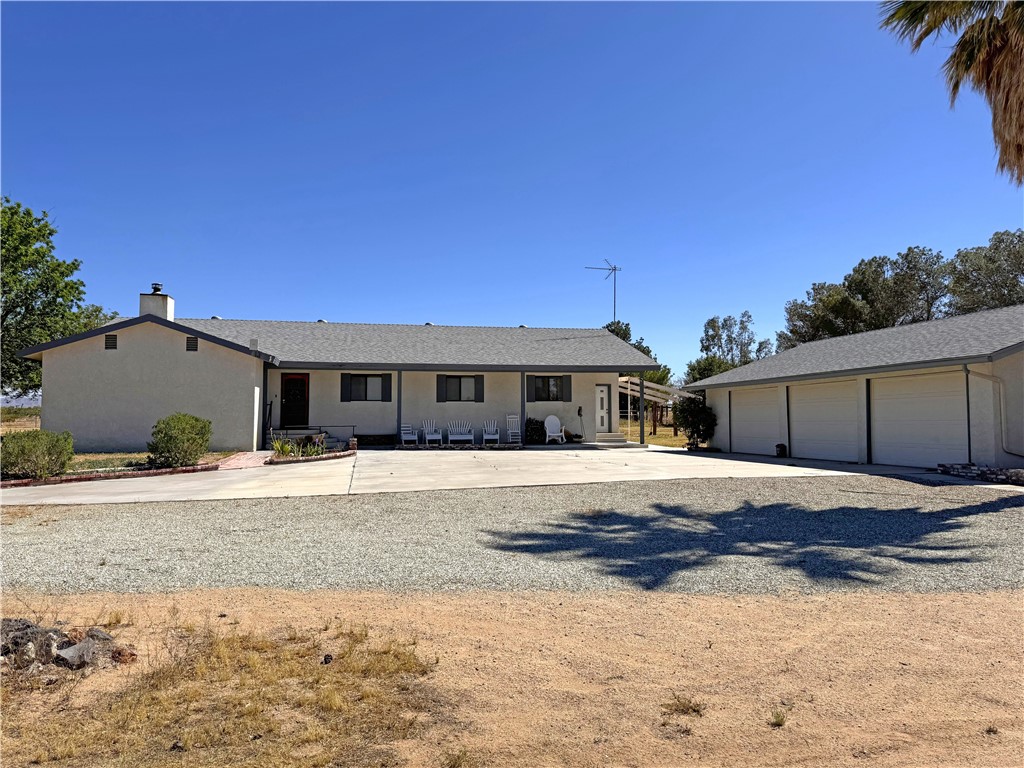 35648 Mountain View Road, Hinkley, CA 92347