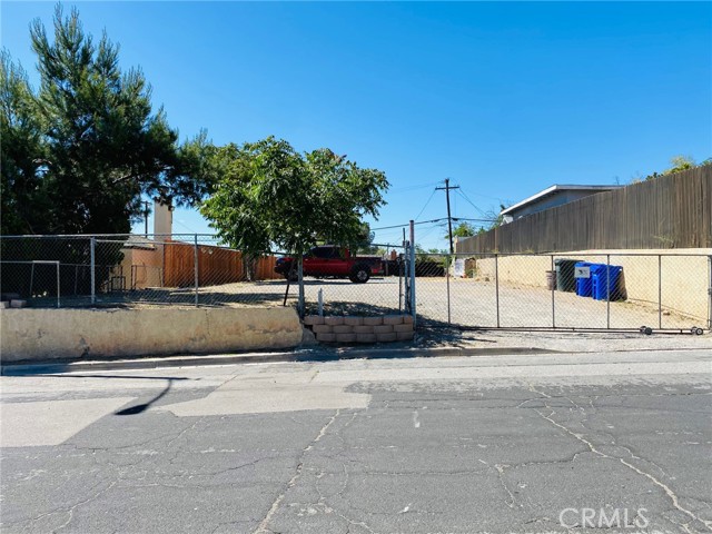 16759 Tracy Street, Victorville, CA 92395