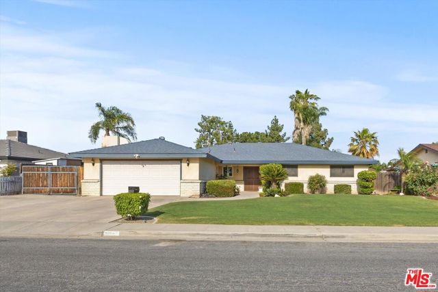2312 Courtleigh Drive, Bakersfield, CA 93309