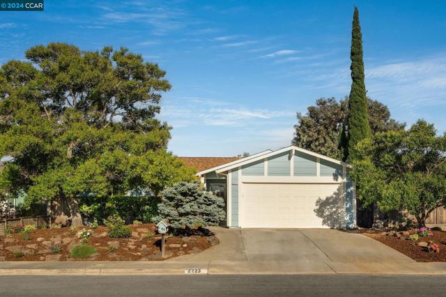 2223 Mount Whitney Dr, Pittsburg, CA 94565