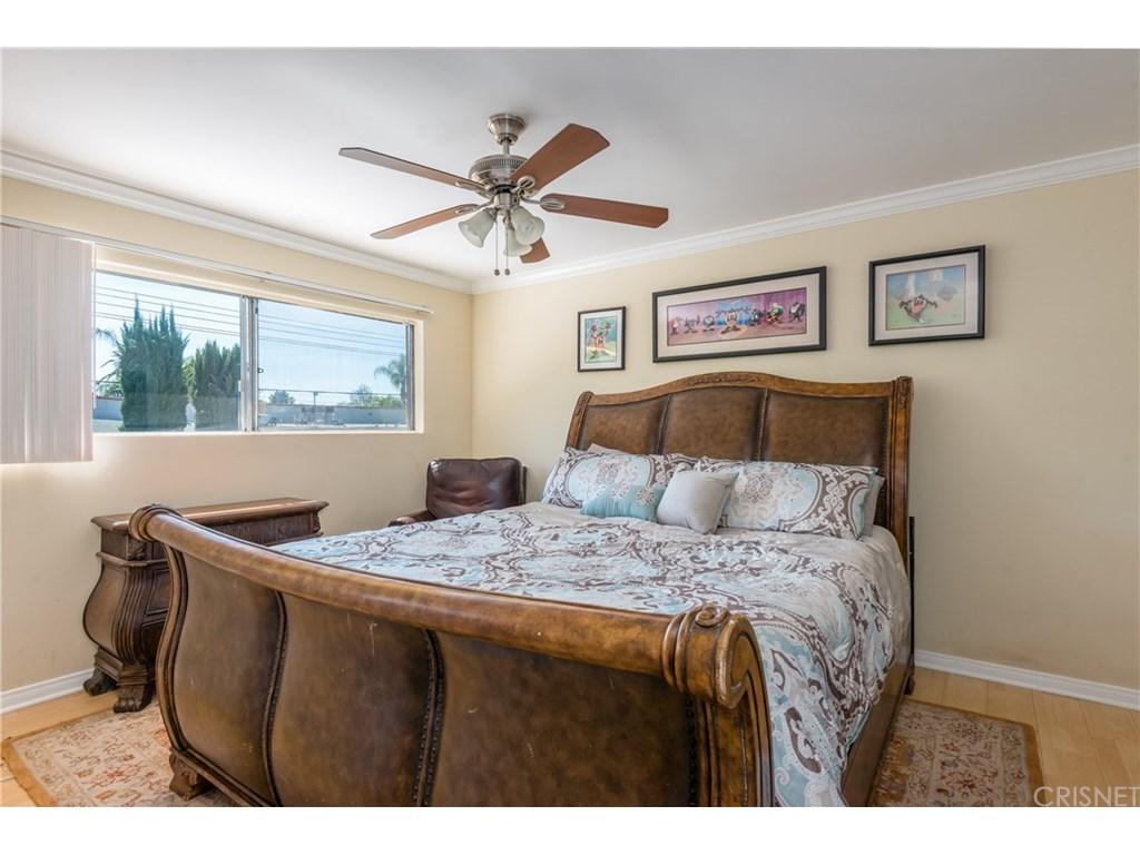 22300 Wyandotte Street, Canoga Park, CA 91303 | Photo 14