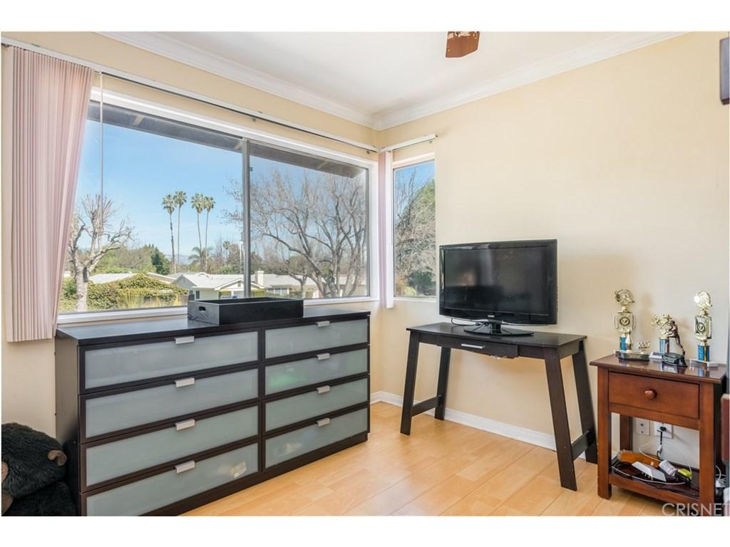 22300 Wyandotte Street, Canoga Park, CA 91303 | Photo 16