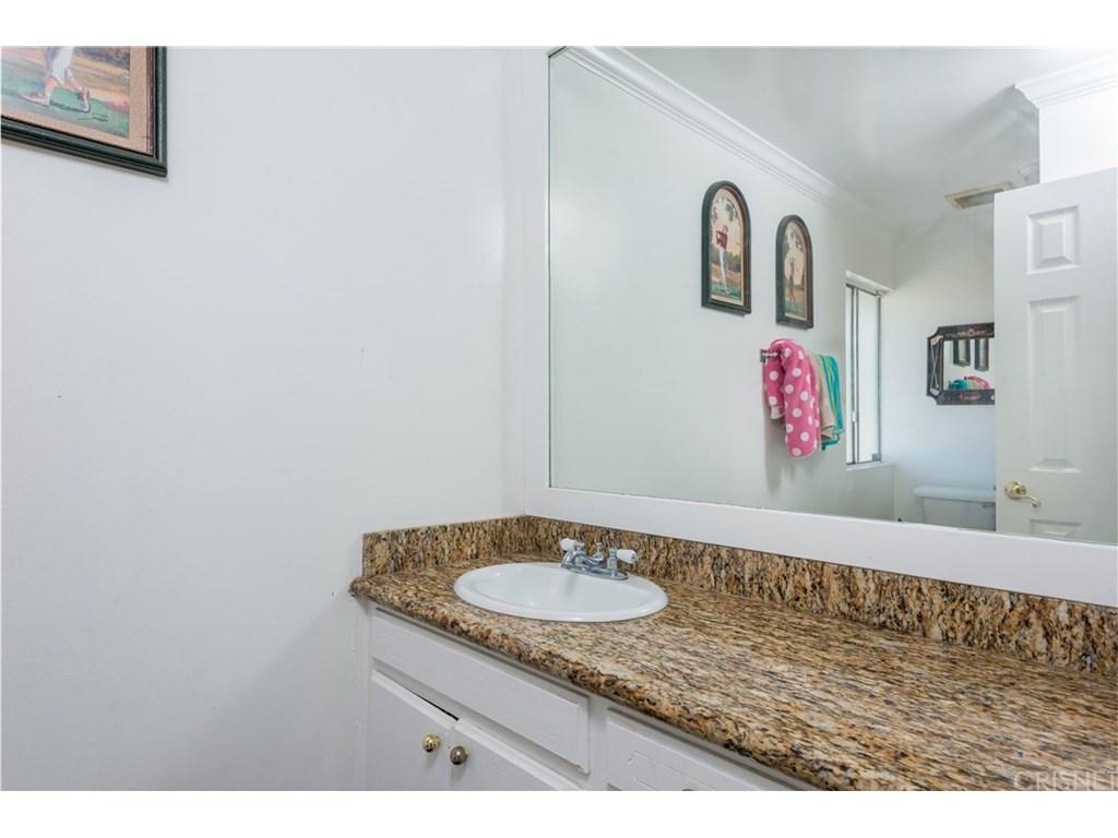 22300 Wyandotte Street, Canoga Park, CA 91303 | Photo 19